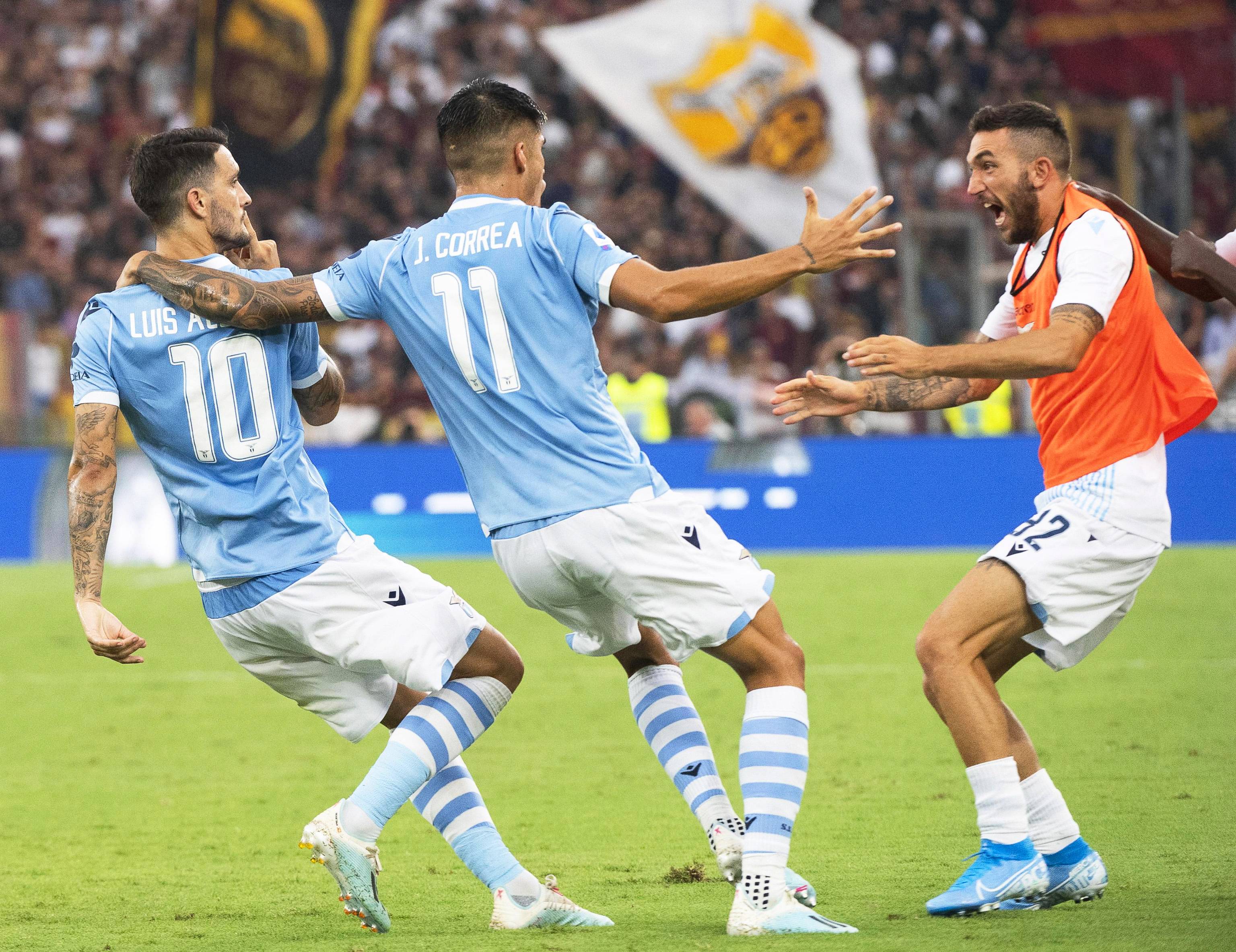 九游体育平台-今夜密尔沃基雄鹿备战意大利杯，防线松动细节曝光，球迷炸锅，阵容厚度经受考验的简单介绍