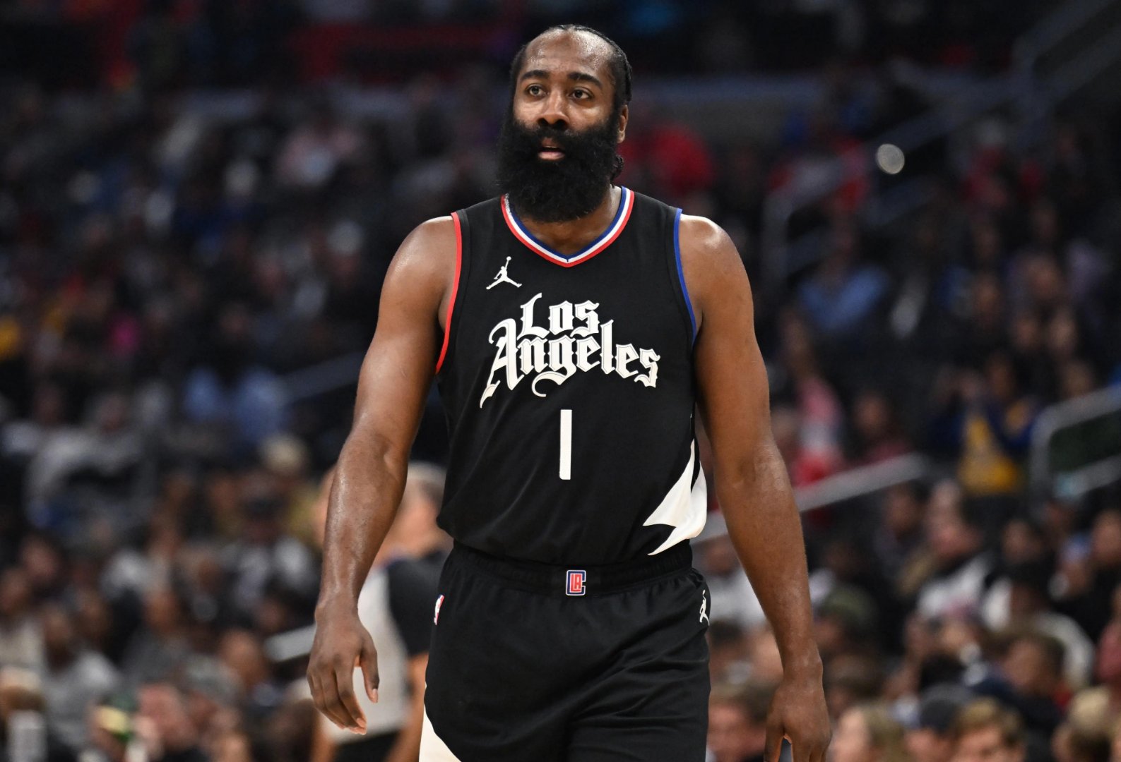 JIUYOUSPORTS-风云突变！洛杉矶快船窗口期遗憾出局，荷甲版图或变，更衣室稳定，临场指挥获称赞的简单介绍