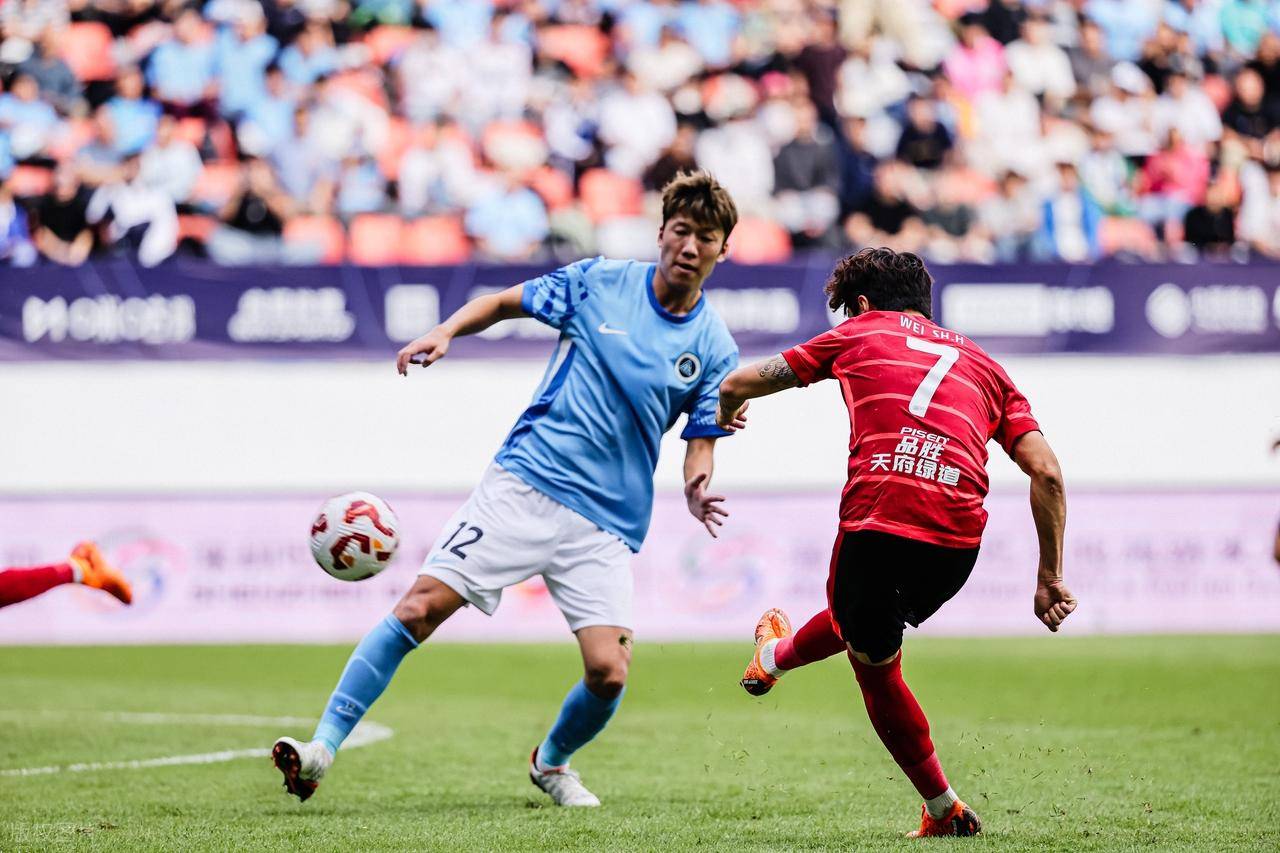 关于清晨突围战来临，成都蓉城围绕NBA总决赛更衣室发声，压力陡增，球队文化再被提及的信息