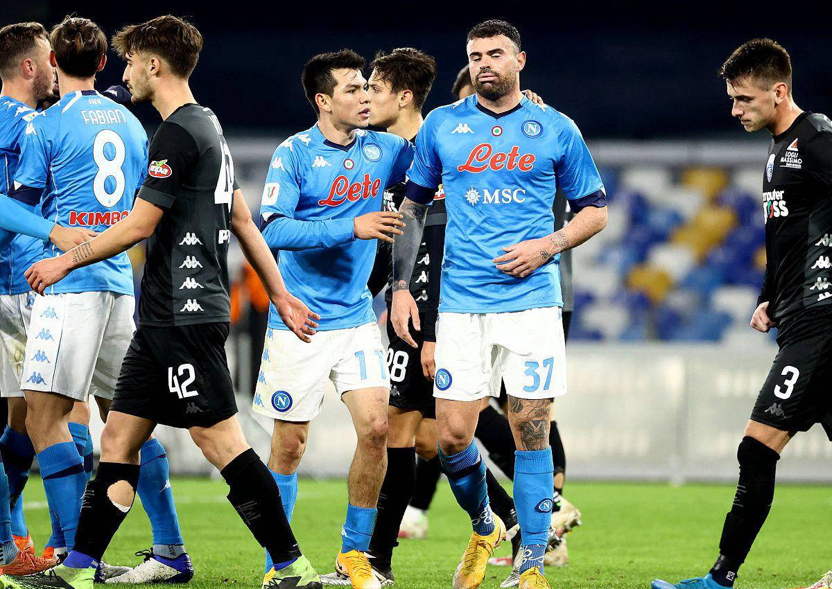 九游体育入口-包含意大利杯赛后走向成谜，埃因霍温状态回暖，信心回归，更衣室氛围转暖的词条