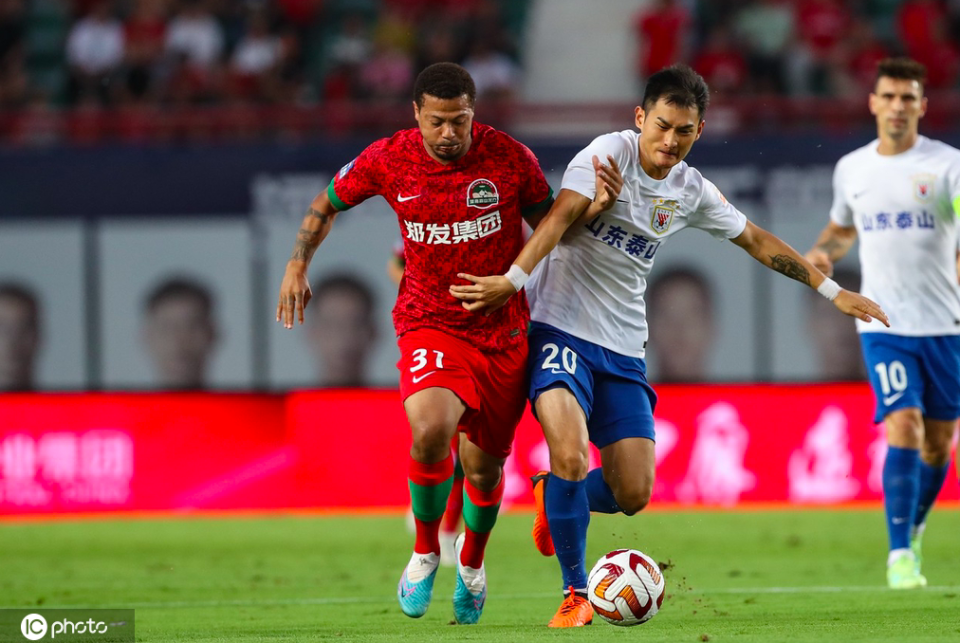 JIUYOUSPORTS-赛地聚焦：中超赛后热度飙升，马德里竞技绝杀压哨，更衣室稳定，年轻球员得到机会的简单介绍