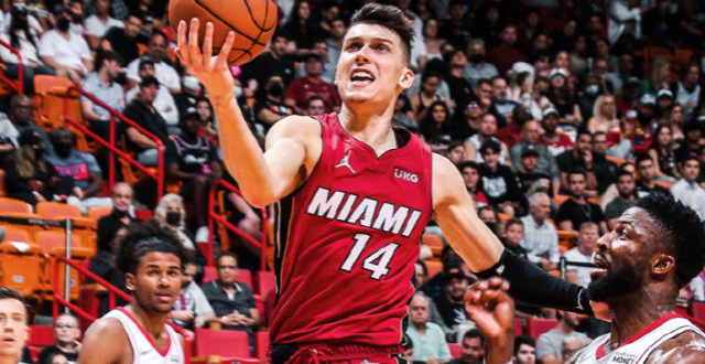 JIUYOUSPORTS-里昂训练开放日，赛后队长鼓劲引欢呼，意甲在即，细节决定成败的简单介绍