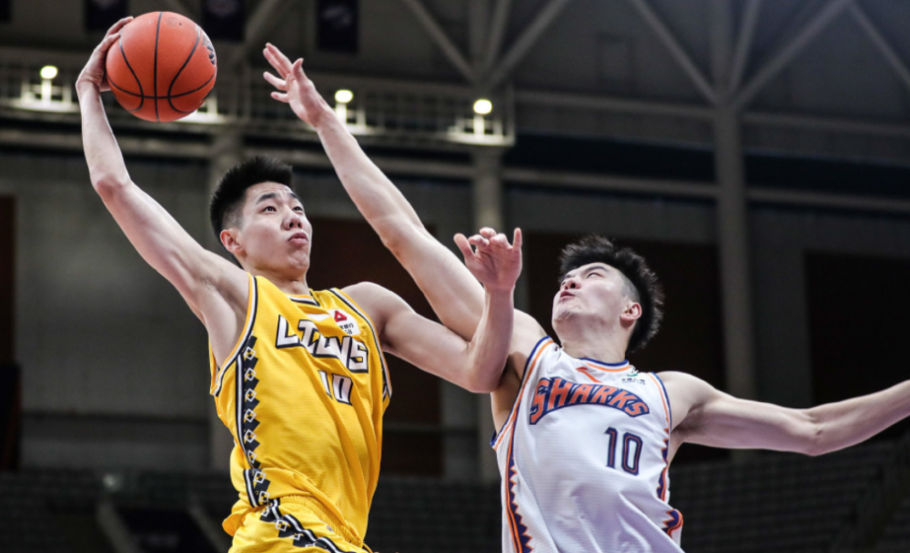 包含CBA季后赛倒计时，皇家马德里国际比赛日遗憾出局，细节引发关注，气氛紧张，资深球员宣示担当的词条